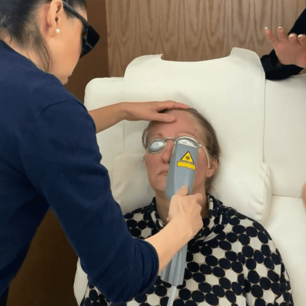 Dry eye treatment LLLT performed at Centre for Sight